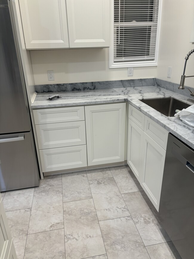 Photo - 1061 Kansas St Apartments
