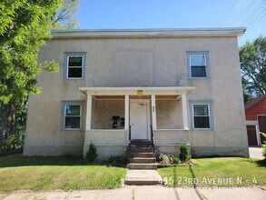Building Photo - 415 23rd Ave N