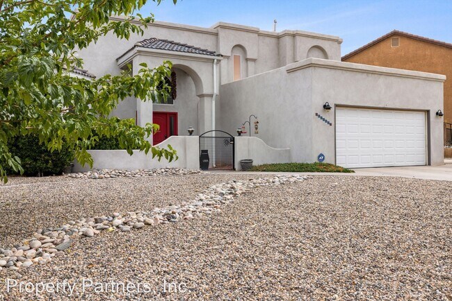 Foto del edificio - 3 br, 3 bath House - 10524 Calle Sombra NW