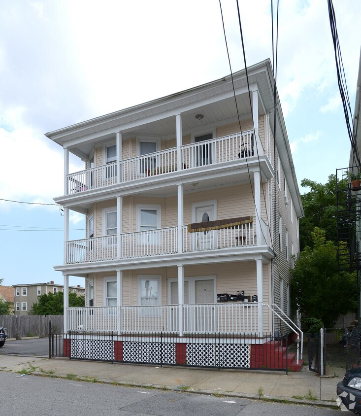 Building Photo - 17-19 Marietta St