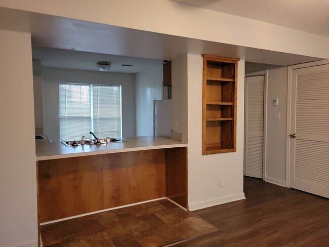 Foto del edificio - 280 Timber Court Dr