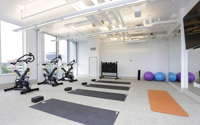 Foto del edificio - 769 N Hudson Ave
