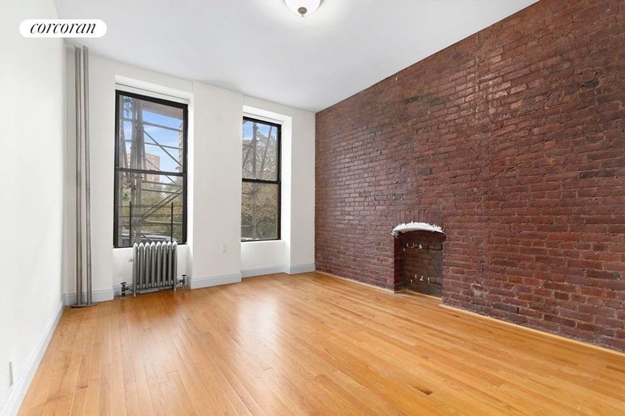 Building Photo - 530 W 123rd St