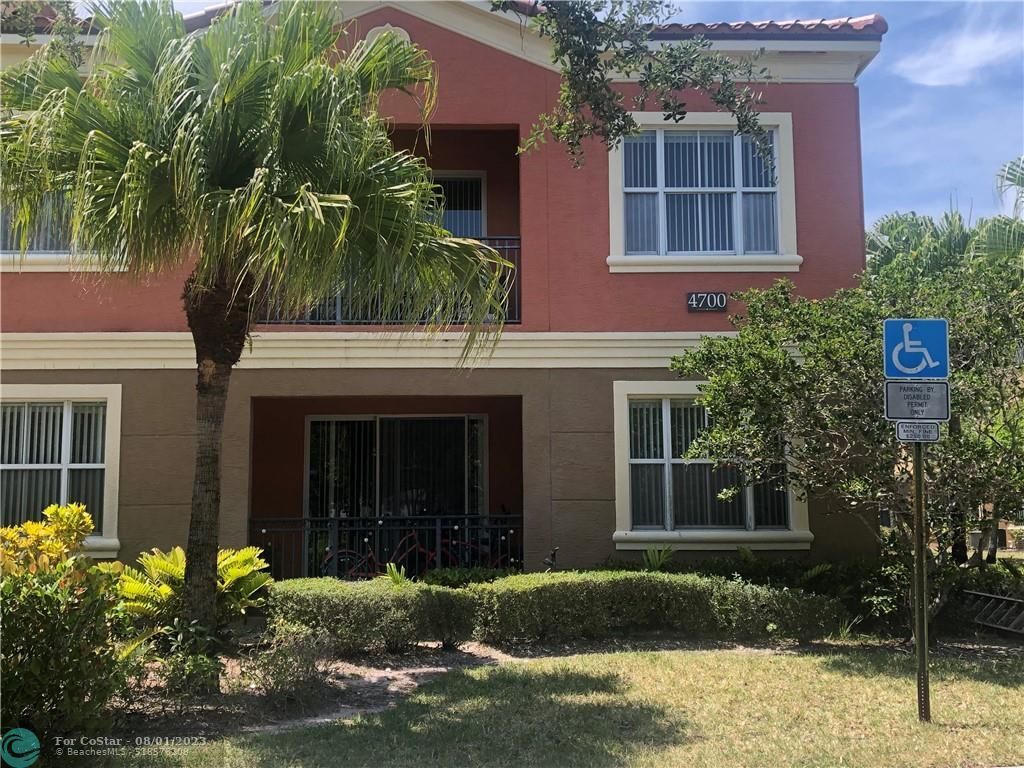 Building Photo - 4700 SW 160th Ave