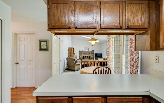 Building Photo - 15411 Pine Tree Ct