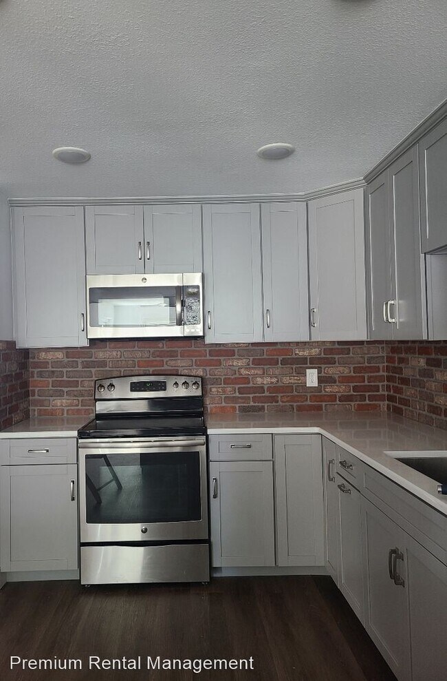 Building Photo - 2 br, 2 bath House - 760 S Brevard Ave Apt...