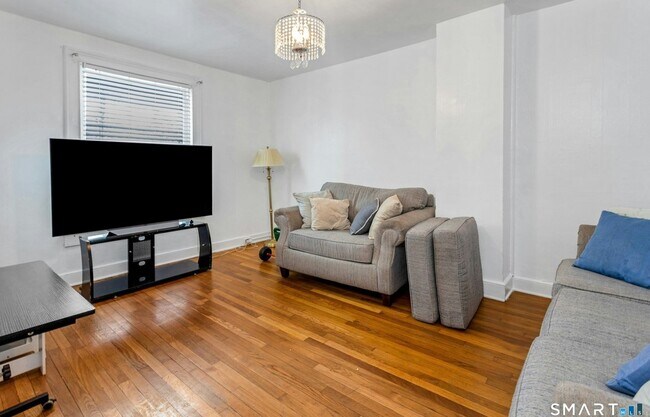 Foto del edificio - 18 Grandview Ave