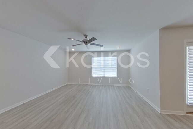 Foto del edificio - 4671 Malay Cir