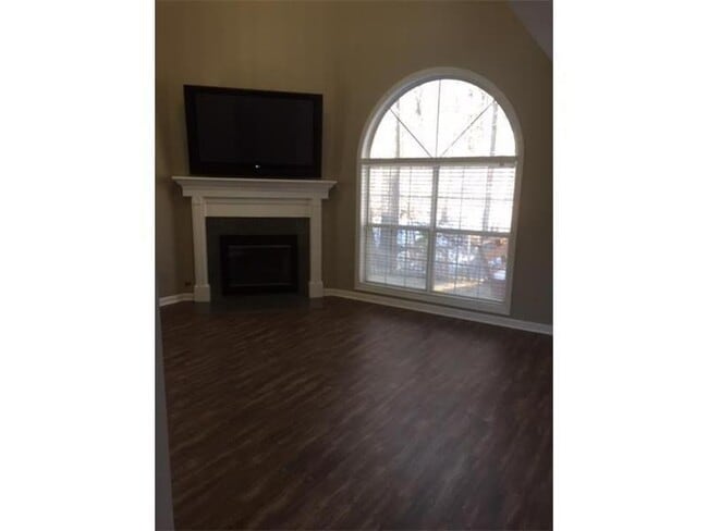 Building Photo - 1801 Hazy Glen Ct NW