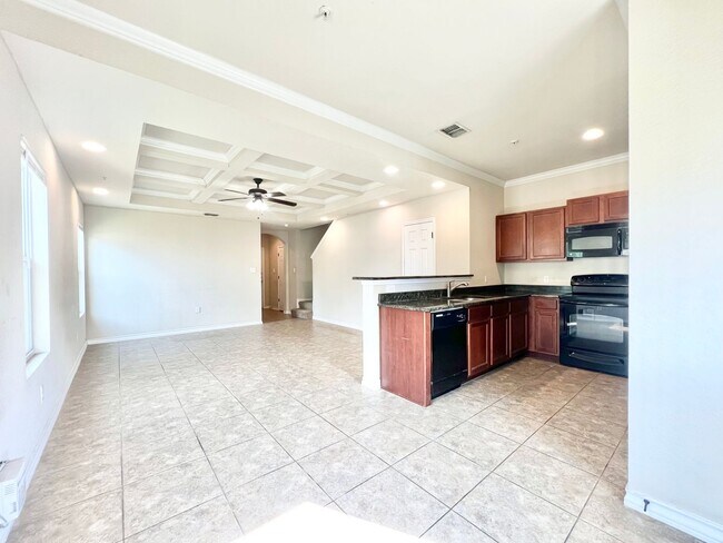 Foto del edificio - Lovely townhome | 3 bed/2.5 bath | End unit | near UT Medical Center/Lackland AFB/USAA!