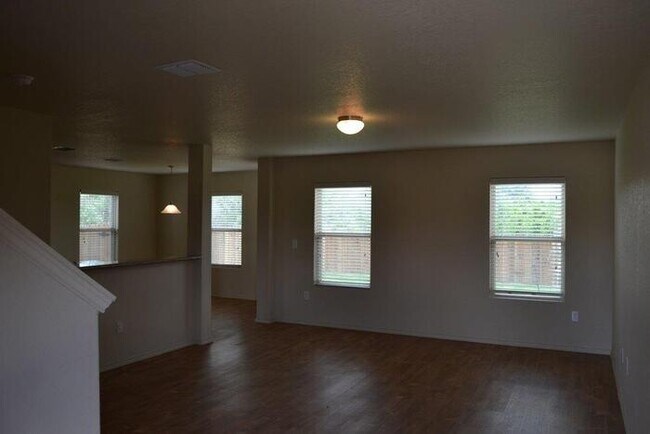 Building Photo - 10730 Goose Way