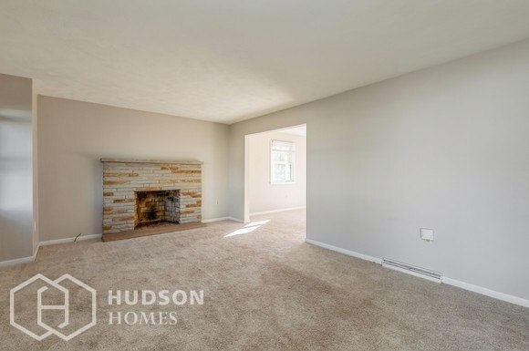 Foto del edificio - NOW AVAILABLE! 116 Knollwood Dr, Industry,...