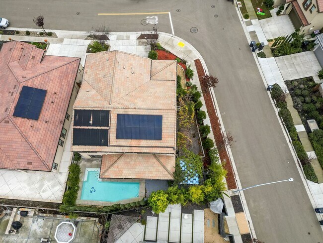 Foto del edificio - 4 br, 3.5 bath House - 2583 Marigold Drive