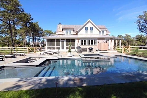 Building Photo - 7 Mill Hill Farms Rd