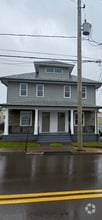 Building Photo - 115 Oak St