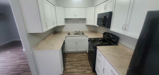 Foto del edificio - 921 7th St S
