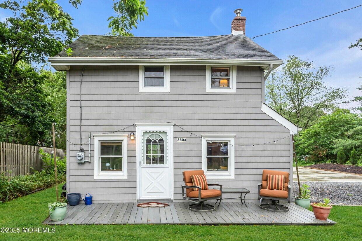 Foto principal - 850 Old Corlies Ave