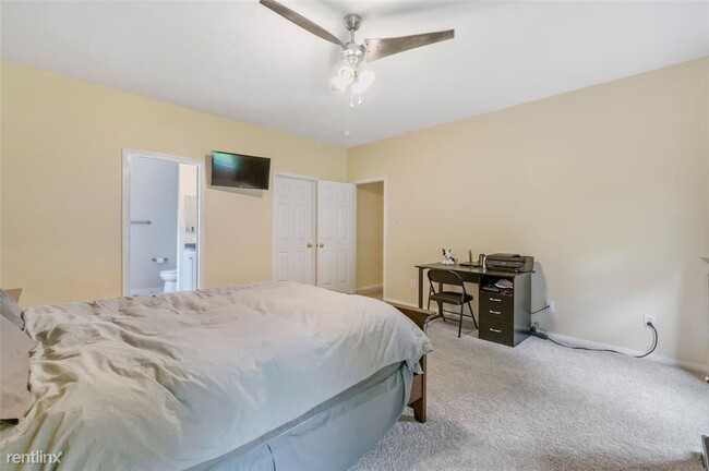 Building Photo - 3 br, 2 bath House - 1110