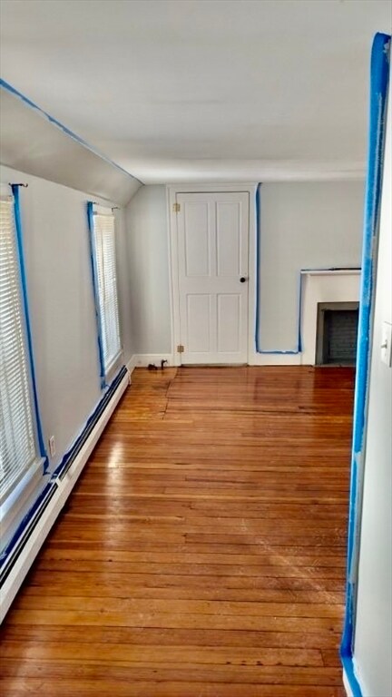 Building Photo - 198 Main St