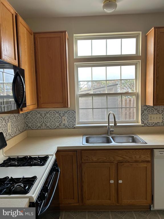 Building Photo - 21076 Bitterroot Terrace