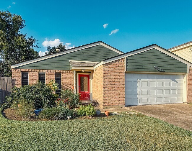 Foto del edificio - 3306 Hunterwood Dr