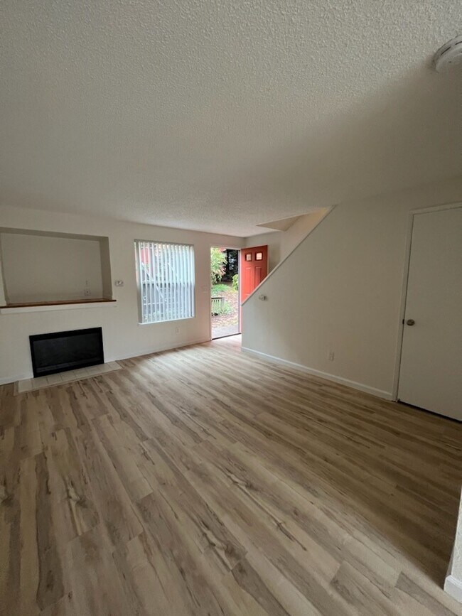 Foto del edificio - 6912 N Richmond Ave
