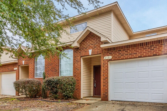 Foto del edificio - 2124 Hadleigh Hills Ct