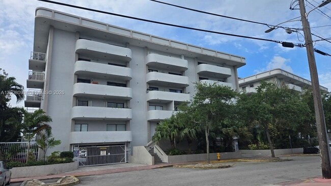 Photo - 110 S Shore Dr Apartment