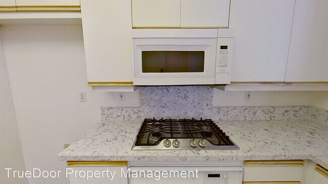 Building Photo - 2 br, 2.5 bath House - 1342 S. Country Gle...