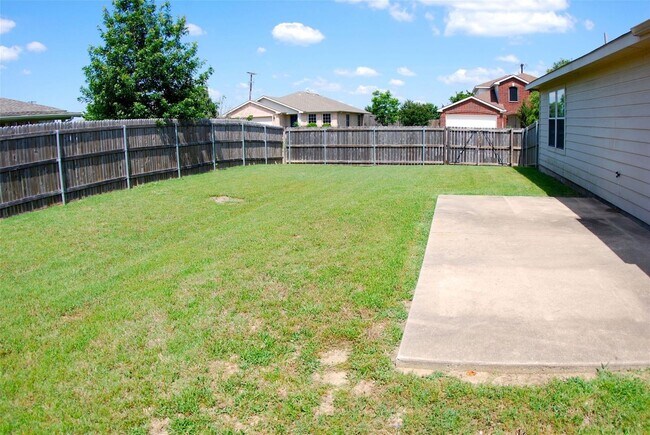 Foto del edificio - 1415 Aztec Tr