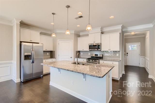 Building Photo - 3660 Norman View Dr