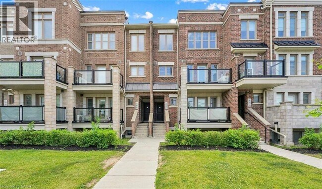 Photo du bâtiment - 2355 Sheppard Ave W
