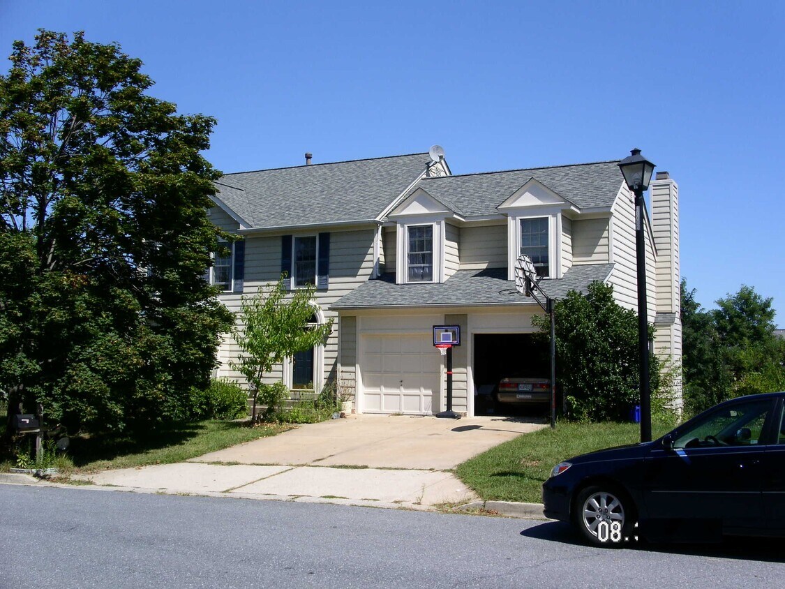 Foto principal - 18913 Moonwalk Ct