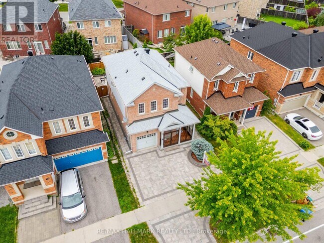 Photo du bâtiment - 406 Reeves Way Blvd
