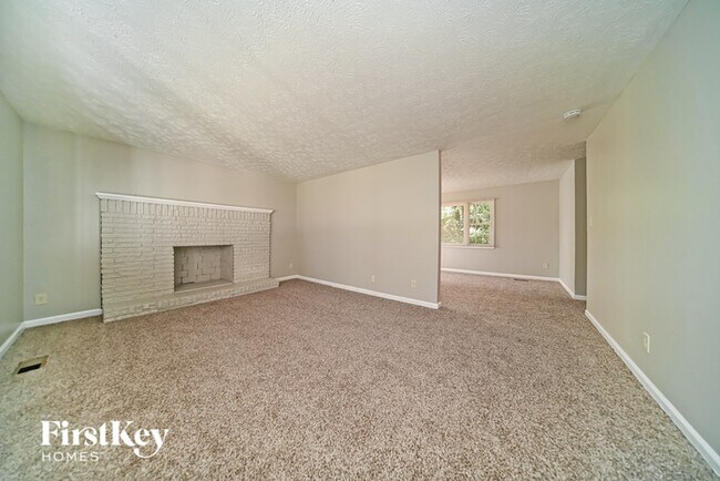 Building Photo - 10549 Thrasher Rd