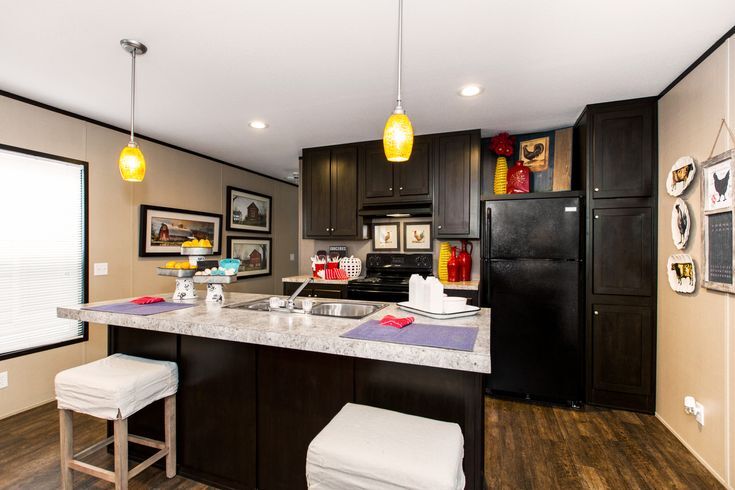 OPen kitchen with beautiful pendant fixtures - 920 Clear Leaf Dr