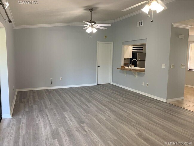 Foto del edificio - 2573 SW Cain St