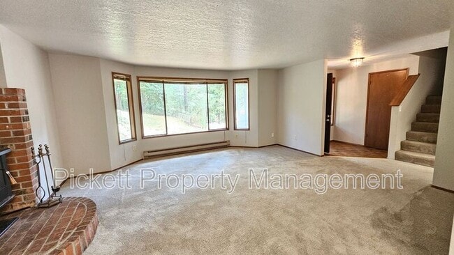 Building Photo - 13898 Chinook Cir NW
