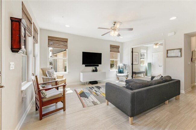 Foto del edificio - 13800 Lyndhurst St