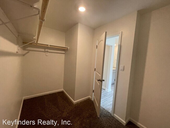 Building Photo - 4 br, 2 bath House - 629 Correns  Lane