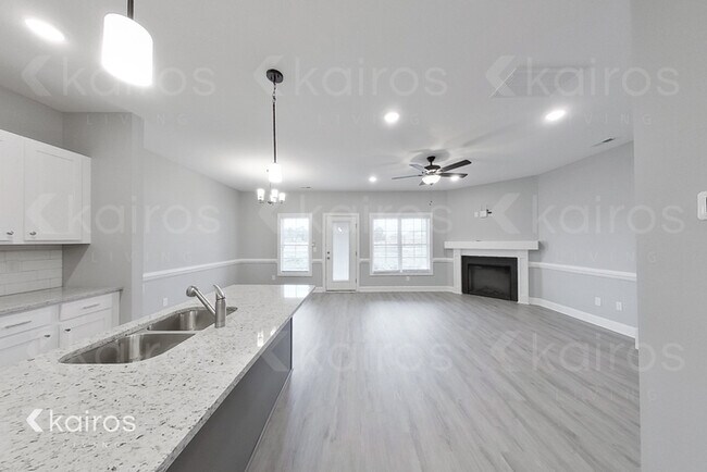Foto del edificio - 3712 Oak Leaf Wy