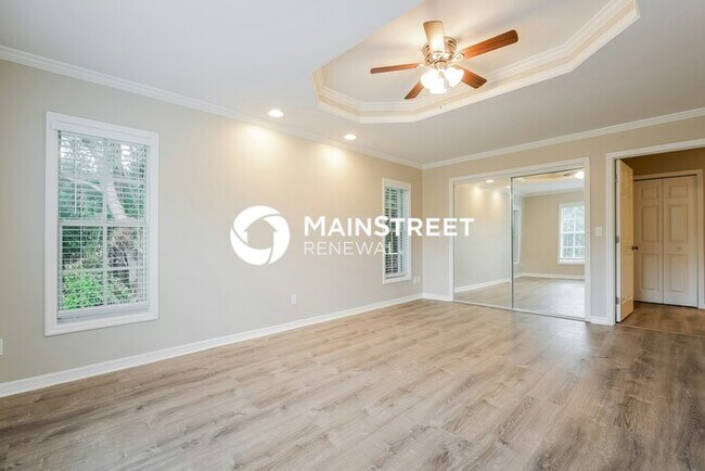 Building Photo - 3 Bedroom Pet-Friendly Home in Fort Meyers, FL with Main Street Renewal