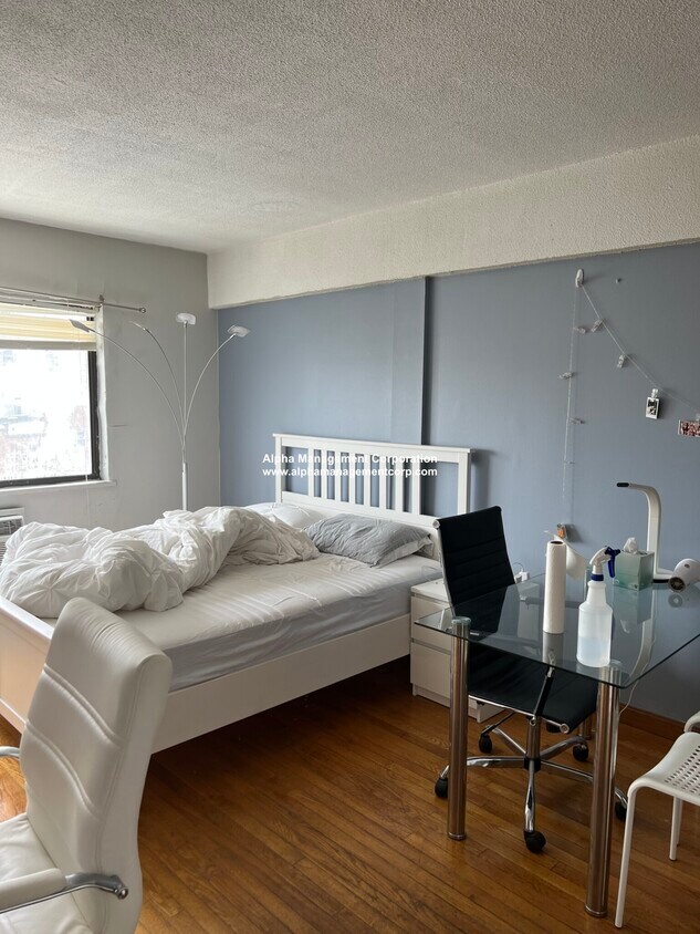 Building Photo - 1110 Commonwealth Ave