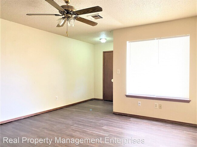 Foto del edificio - 3 br, 1 bath House - 4309 Suntane Rd