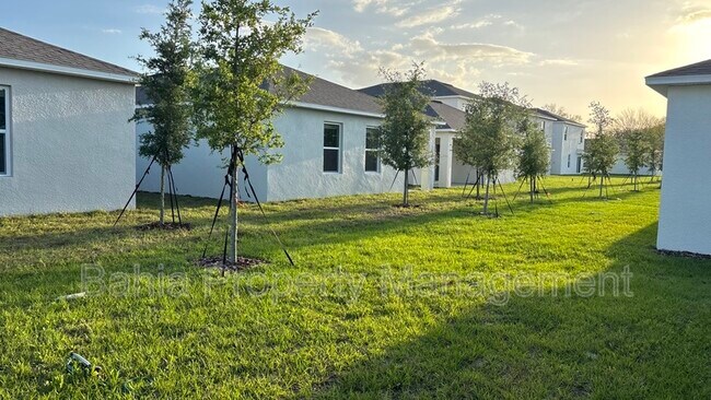 Foto del edificio - 1516 Ellesmere Ave