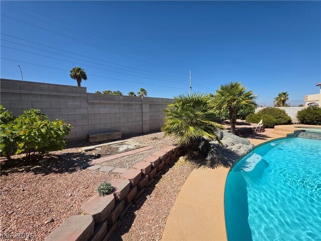 Foto del edificio - 6323 Mahogany Peak Ave