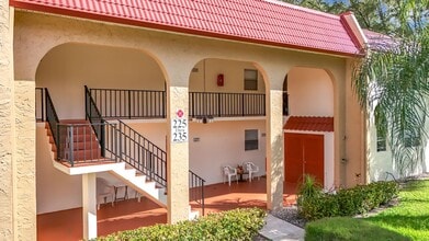 Building Photo - 235 Lake Dora Dr