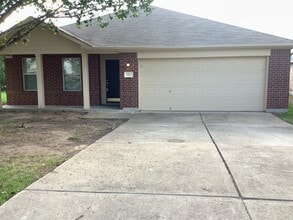 Building Photo - 101 Hanstrom Dr