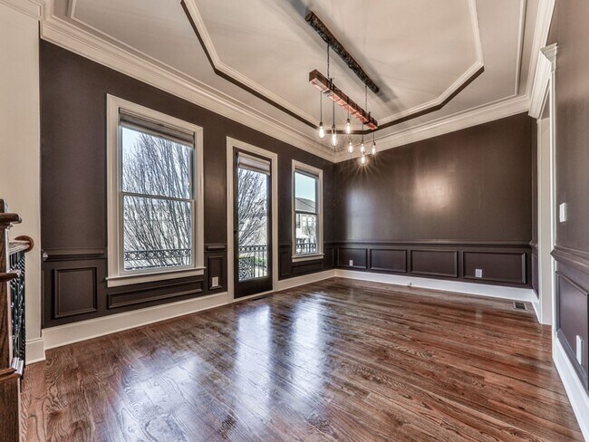 Foto del edificio - Luxury Alpharetta/Milton Townhouse!!