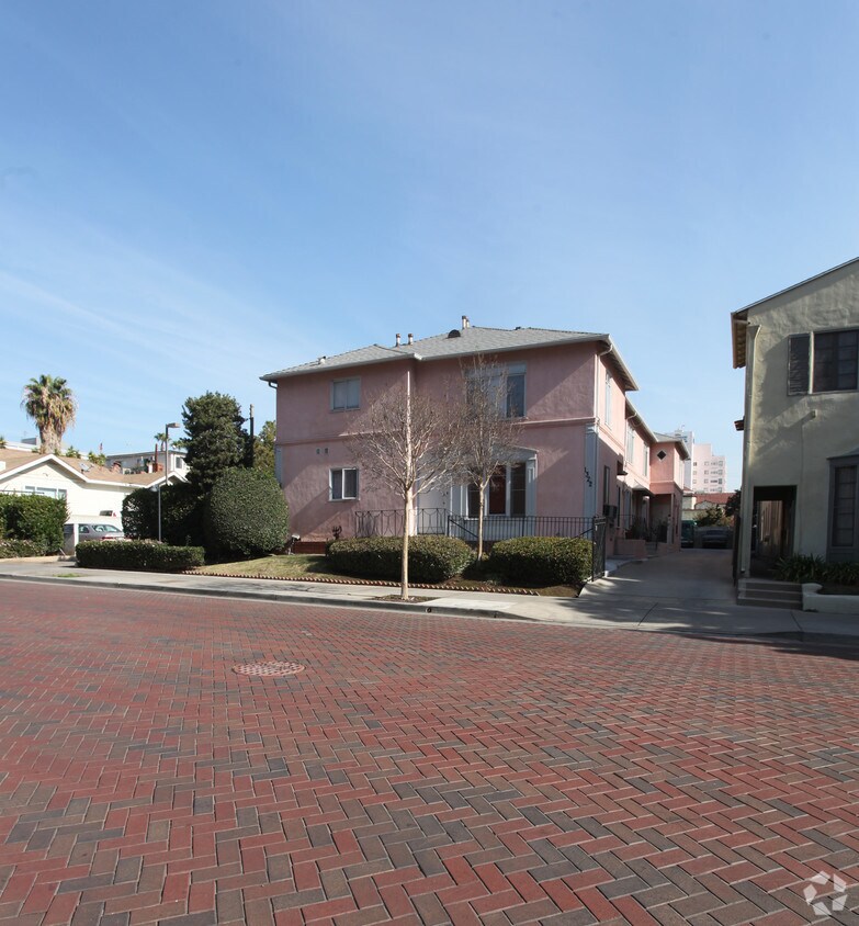 Foto del edificio - 1322 N L. Ron Hubbard Blvd